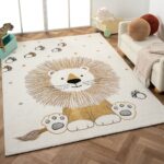 Tapis enfant SWEETLION écru avec motif lion beige